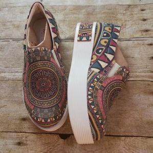 Goby Tribal Print Platform 🔥